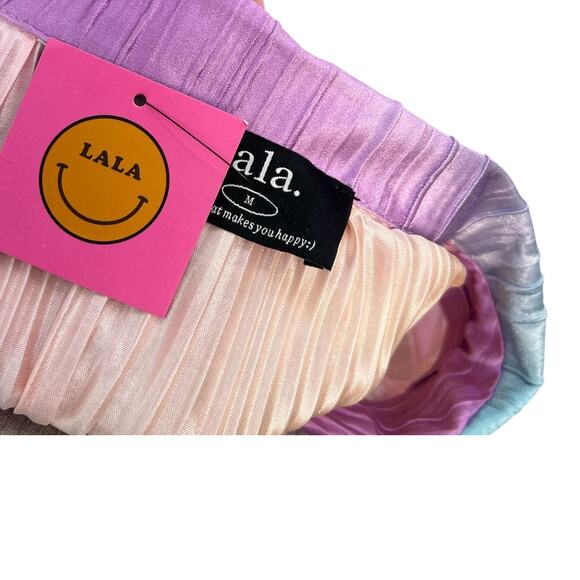 Dressed in Lala Rainbow Daydream Plissé Pleated Top Notched Collar Size Medium - Picture 13 of 14